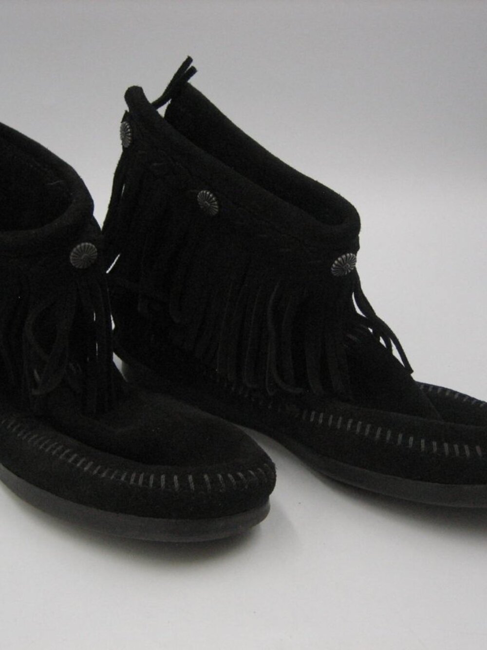 Minnetonka 299 Fringe Moccasin Boots Women's 9 Black Leather Suede Back Zip